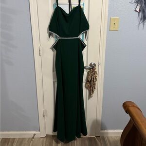 Gorgeous Emerald Green Prom Dress!!